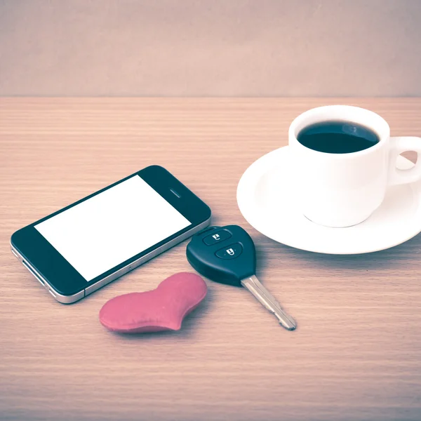 Kávé telefon autó kulcs és a szív — Stock Fotó
