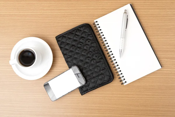 Caffè, telefono, blocco note e portafoglio — Foto Stock