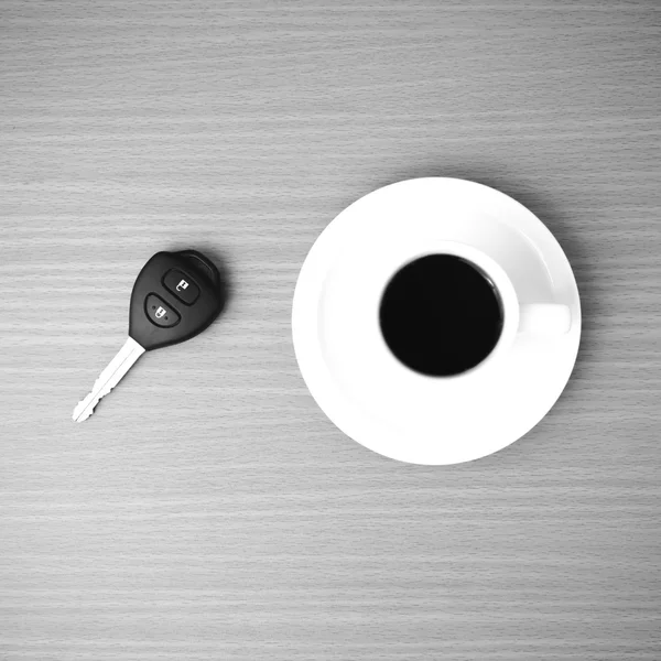 コーヒー カップと車のキー — ストック写真