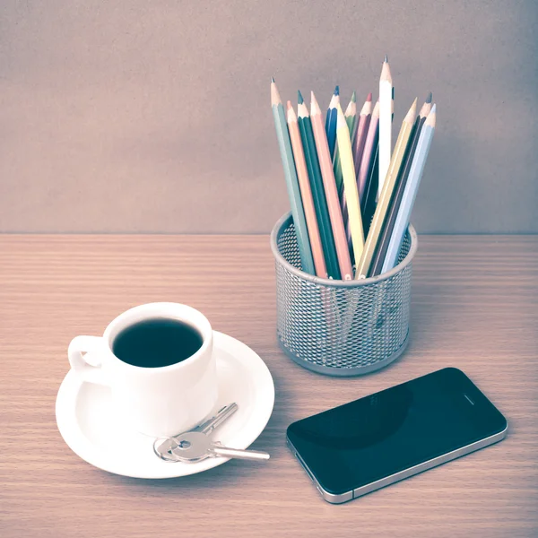 Καφέ, τηλέφωνο, κλειδί και μολύβι — Φωτογραφία Αρχείου