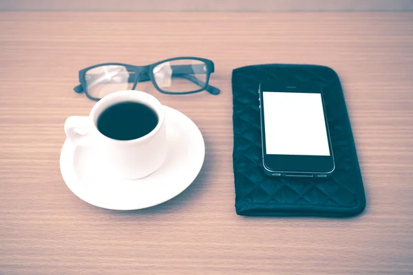 Café, téléphone, lunettes et portefeuille — Photo