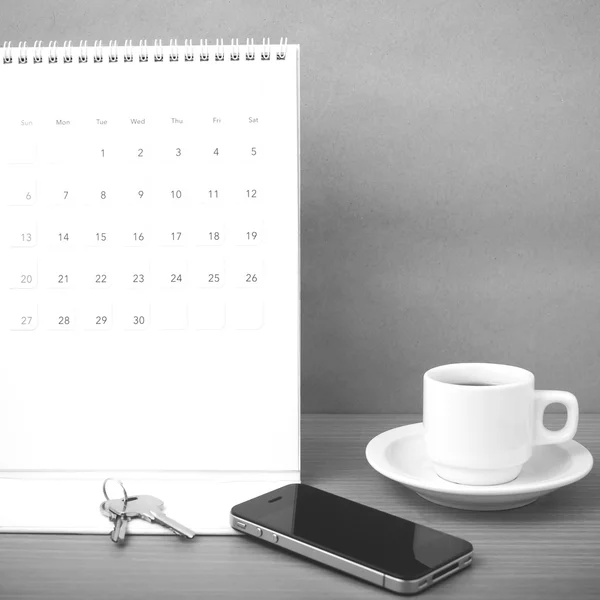 Do kawy, telefon, klucz i kalendarz — Zdjęcie stockowe