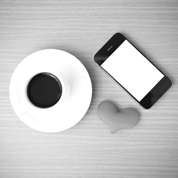 Tasse de café et téléphone et coeur — Photo