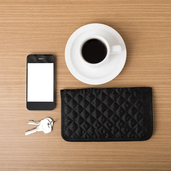 Koffie telefoon sleutel en portemonnee — Stockfoto