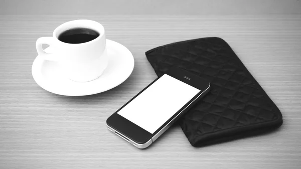 Kaffeetasse und Telefon und Geldbörse — Stockfoto