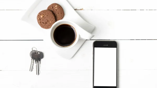 쿠키, 전화 및 키 커피 컵 — 스톡 사진