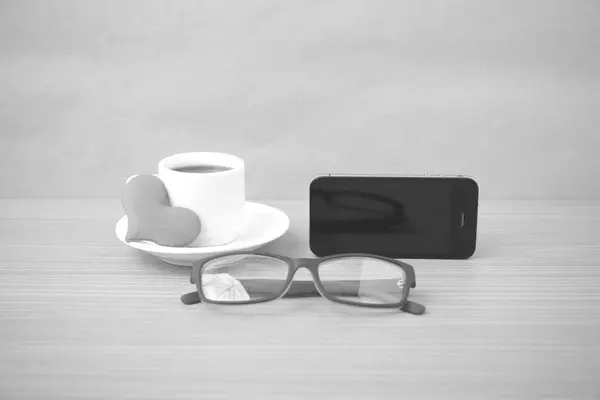 Coffee,phone,eyeglasses and heart — Stock Photo, Image