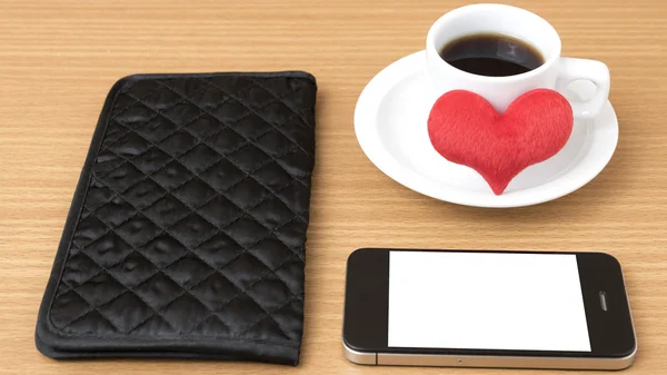 Kahve, telefon, cüzdan ve kalp — Stok fotoğraf
