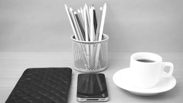 Koffie, portemonnee en telefoon kleur potlood — Stockfoto