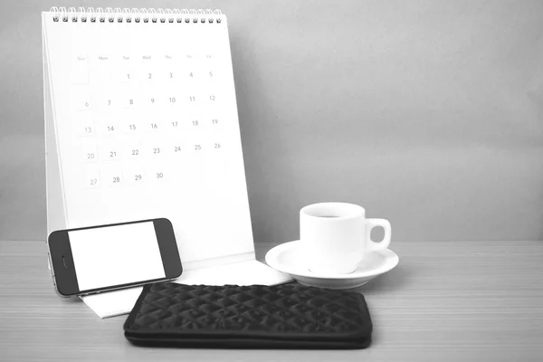 Kaffee, Telefon, Portemonnaie und Kalender — Stockfoto