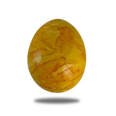 Paskalya yortusu yumurta beyaz arka plan önünde sarı