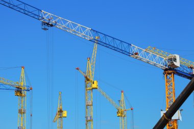 Vinç inşaat alanı üzerinde bina