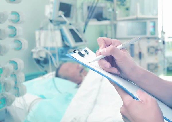 Inventaris van uitrusting in het ziekenhuis Icu — Stockfoto