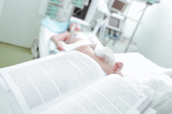 Практика на пациентах в больнице — стоковое фото