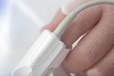 Ağır hasta hasta makro parmak sensörü