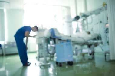 Hasta odası, odaklanmamış arka plan ekipman ile çalışmak