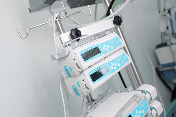 Pompka do infuzji maszyny w oddziale intensywnej terapii — Zdjęcie stockowe