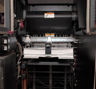 Ofset baskı makinesinde kağıt