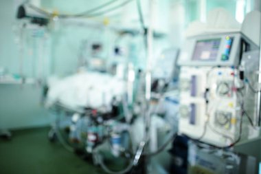 Kritik bakım ünitesi, odaklanmamış arka plan.