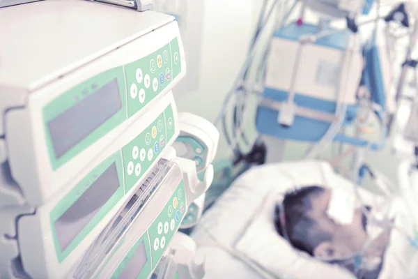 Apparaten voor het beheer van drugs in de icu — Stockfoto