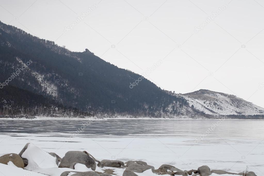 Winter mountain landscape near the lake