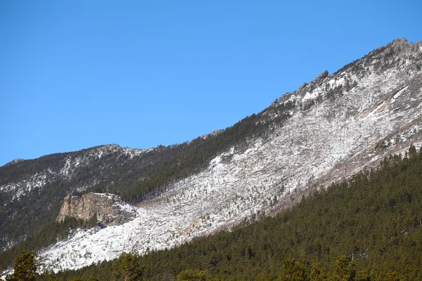 Paisaje de montaña en invierno —  Fotos de Stock