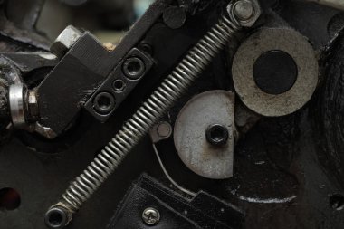 Bahar Modası geçmiş mekanizması parçası