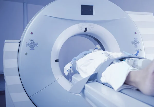 Patients examination on CT scanner — Stock Photo, Image