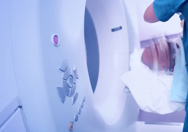Procedimento de tomografia do paciente — Fotografia de Stock