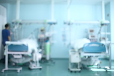 Modern hastane koğuşunda doktor için ufuk arka plan olarak görünümü
