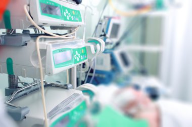 Ağır hasta hastalara Parenteral beslenme