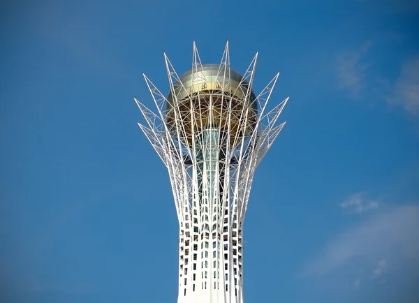 Baiterek Tower on the sky background — Stock Photo, Image