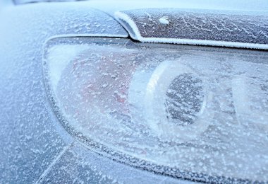 Frost ile kaplı Far