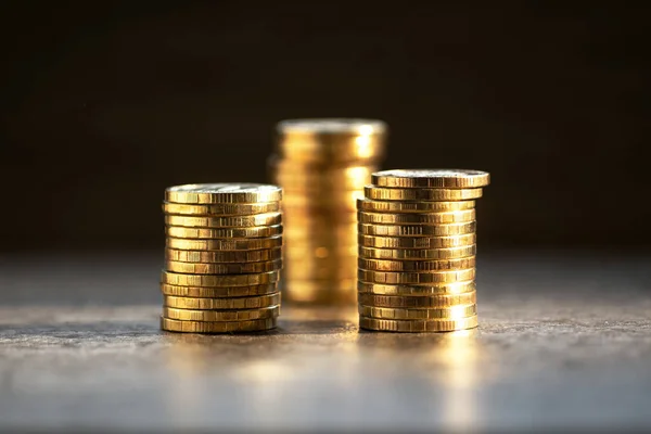 Coins Dark Background Many Yellow Gold Coins Stacked Table Investment — Stock Photo, Image