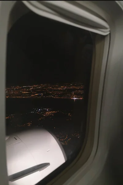 Stadtbeleuchtung Blick Von Der Spitze Des Flugzeugs Bei Nacht Vom Stockbild