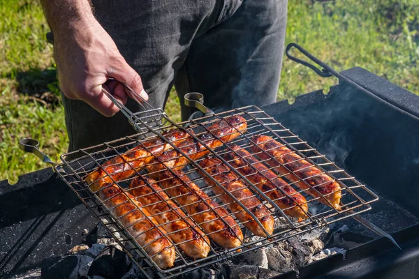 Grilled Sausages Charcoal Grill Summer Picnic Nature Barbecue Bbq Grill — Stock Photo, Image