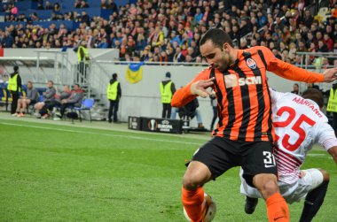 Lviv, Ukrayna - Nis 28: Mariano Ferreira (beyaz) eylem durin