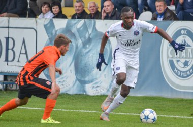 Morshun, Ukrayna - Eyl 30: Ballo Toure Fode eylem sırasında