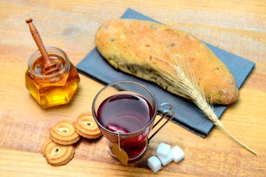 Bir fincan çay keyfi bir zorlanırlardı Zamanı!