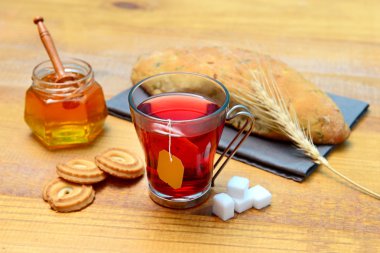 Bir fincan çay keyfi bir zorlanırlardı Zamanı!