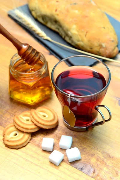 Tijd om een brank genieten van een kopje thee! — Stockfoto