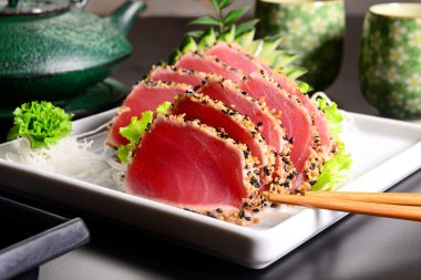 ton balıklı sashimi