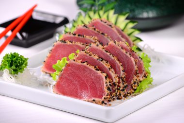 ton balıklı sashimi