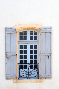 Avignon tipik pencere