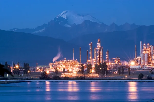 Oil refinery in Washington state — Stock Photo, Image