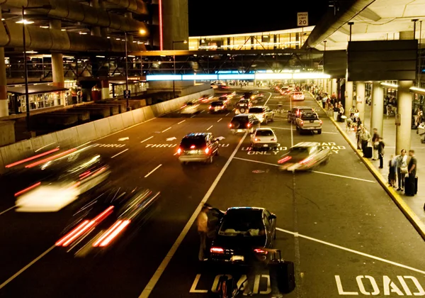 Flygplats ankomster i oss — Stockfoto