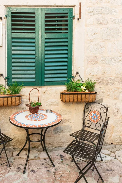 Sidewalk Tables Cozy Cafe Medieval Kotor Montenegro —  Fotos de Stock