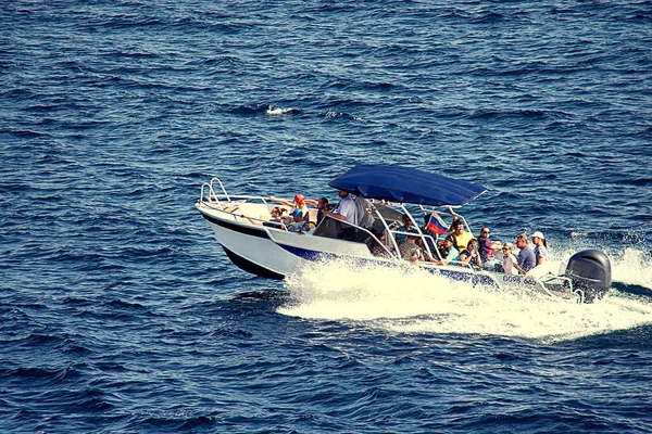 Pleasure Boat Moving Sea — Stock Photo, Image