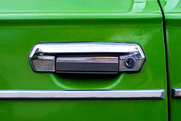 Porta Maçaneta Ferro Velho Carro Soviético Vista Frente Corpo Verde — Fotografia de Stock