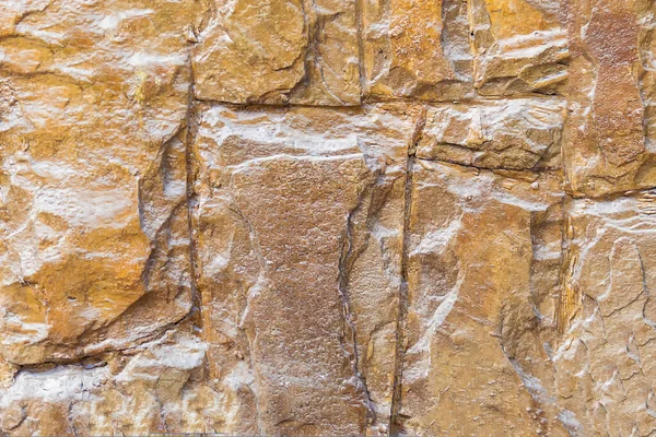 Kamenná Pozadí Stěna Žlutého Karmínového Vápence Pokrytá Průhledným Lakem — Stock fotografie